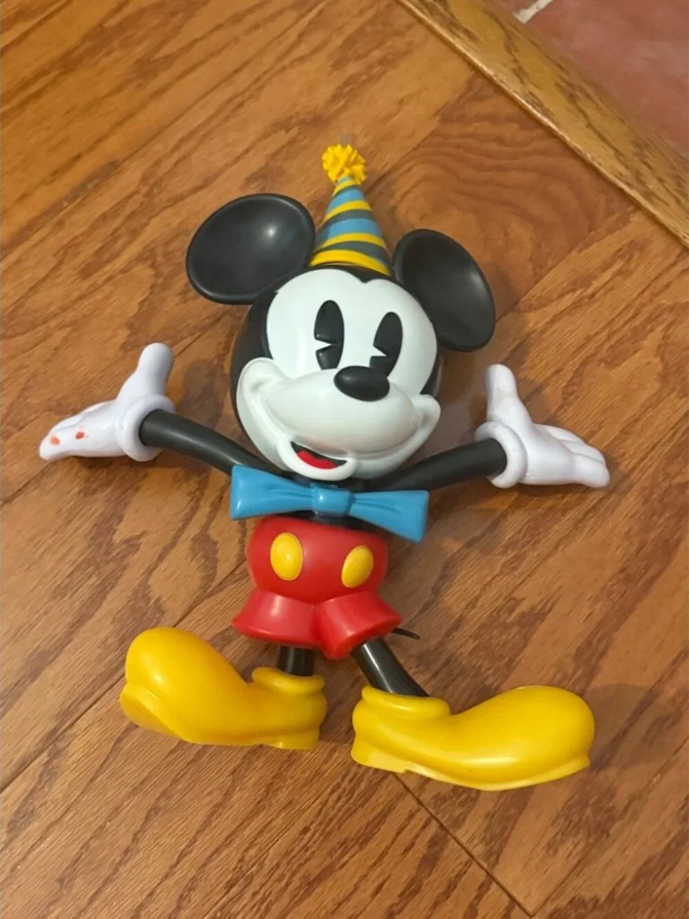 Lot of 6 Disney Parks Popcorn Buckets and Sippers